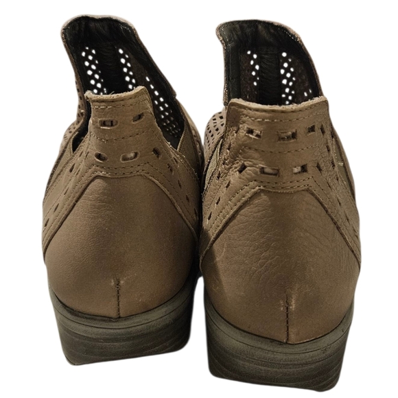 Naot Brown Leather Cutout Ankle Booties – Size 38 (US 7–7.5) - Picture 4 of 6